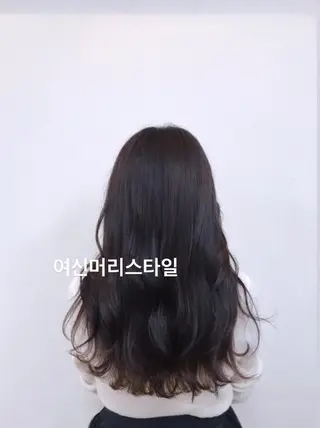 ロング もりたみかこ 美容師お休み中のヘアスタイル