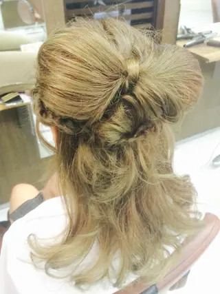 セミロング ヘアアレンジ ハイトーン特化🤍 浦住のヘアスタイル