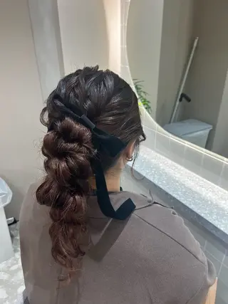 セミロング ヘアアレンジ ERENA💚 ヘアアレンジのヘアスタイル