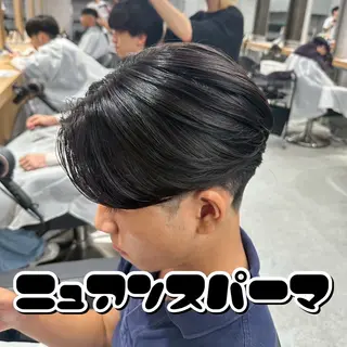 パーマ メンズ 🫧透明感カラー🫧 艶髪🫧韓国ヘアのヘアスタイル