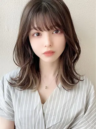 セミロング 艶感透明感カラー 🫧たけ🫧のヘアスタイル