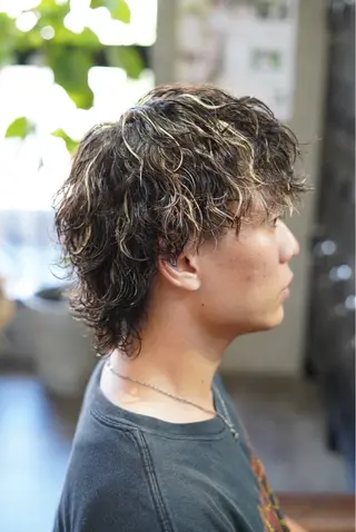 パーマ 西村 羽琉人のヘアスタイル