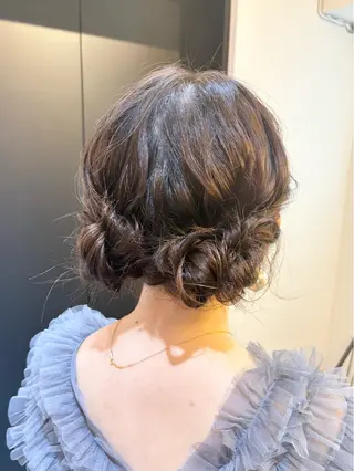 セミロング ヘアアレンジ 艶ピンク*ヘアセット 🌙shioriのヘアスタイル