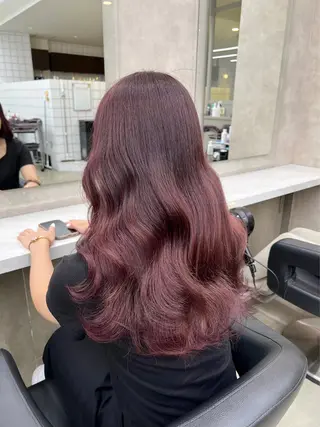 セミロング カラー ヘアアレンジ 🪞official THREE 横浜🎀のヘアスタイル