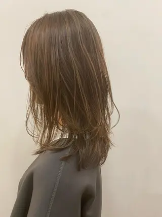 セミロング Sea by LUVISM アヤノのヘアスタイル