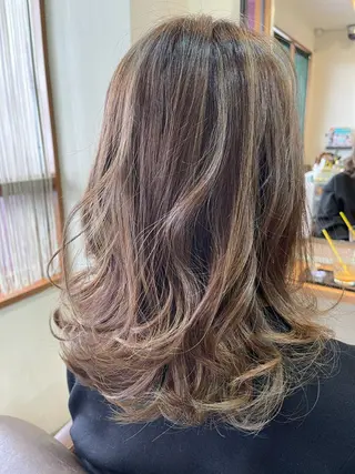 セミロング nowhere ノーウェアのヘアスタイル