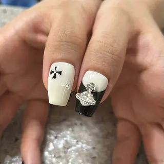 ネイル nailroom sb𓈒𓂂𓏸のネイルデザイン