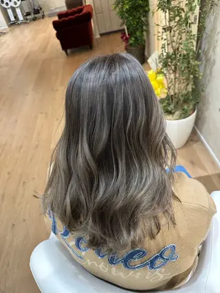 ロング 巻ける髪質改善🫧ハ イライト/永田汰伊智のヘアスタイル