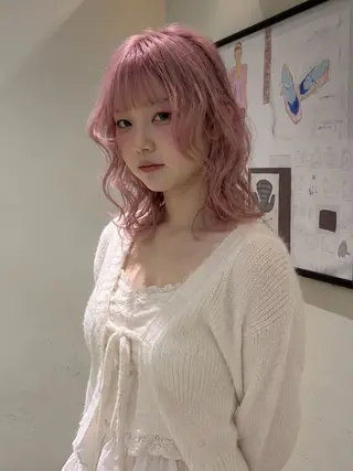 ミディアム カラー mitsuki ブリーチカラーのヘアスタイル