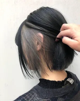ショート カラー 佐藤 花帆のヘアスタイル