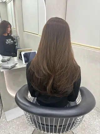 カラー あ い か 🎀 レイヤーカットのヘアスタイル