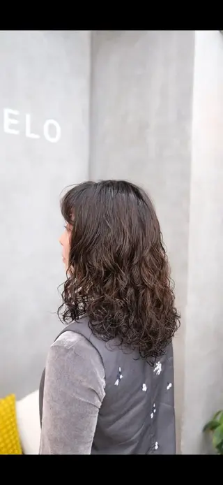 ミディアム BELO 愛未のヘアスタイル