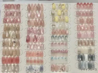 ネイル K Rのネイルデザイン