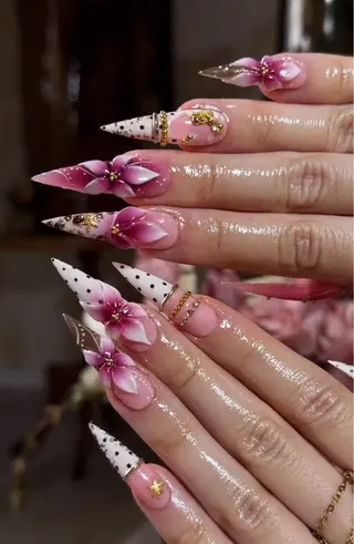 ネイル NiJi Nailsのネイルデザイン