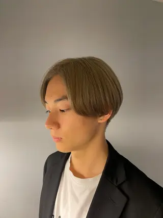 ショート 松田 アカリのヘアスタイル