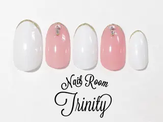 ネイル Trinity staffのネイルデザイン