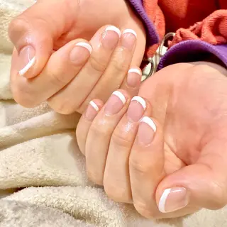 ネイル MAXKELLY正池 白フレンチ募集🕊️のネイルデザイン