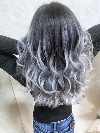 セミロング 穐田 司樹のヘアスタイル