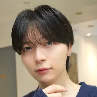 ミディアム パーマ メンズ 岡田大志🇰🇷 中/韓メンズヘアのヘアスタイル
