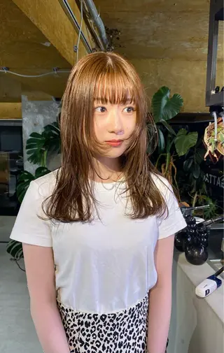 セミロング uta ウタのヘアスタイル