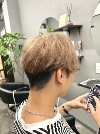 ショート カラー メンズ ゲーマー美容師 KENTOのヘアスタイル