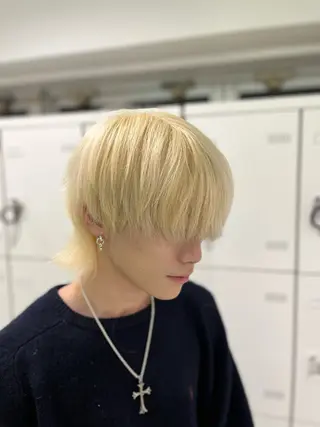 カラー ハイトーンカラー 🦄レイヤーカットのヘアスタイル