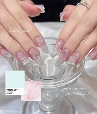 ネイル 𝗮𝗶𝗿𝗶 🌙のネイルデザイン