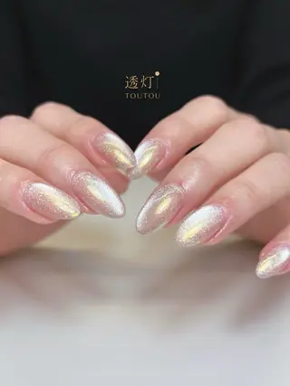ネイル 透灯 TOUTOU 🪄のネイルデザイン
