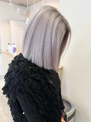 ショート カラー 井上 一平のヘアスタイル