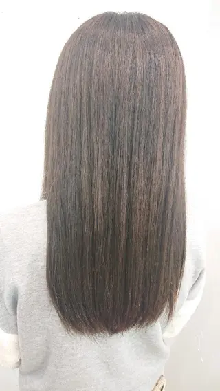 セミロング カラー 山口 彩海のヘアスタイル