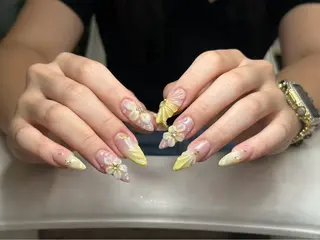 ロング トゥ ヒェンのネイルデザイン