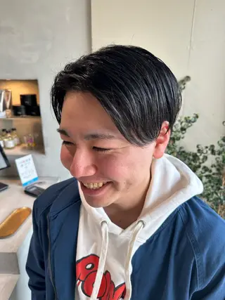 ミディアム 加納 孝也のヘアスタイル