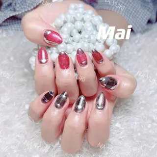 ネイル 🦋 Queenieのネイルデザイン