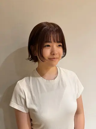 ショート カラー 塩澤 榛奈のヘアスタイル