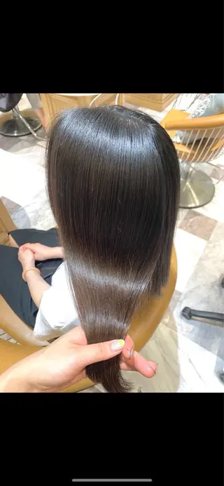 ロング とがみ ともきのヘアスタイル