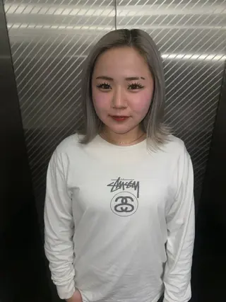 ミディアム カラー ひな ブリーチ/ハイトーンのヘアスタイル