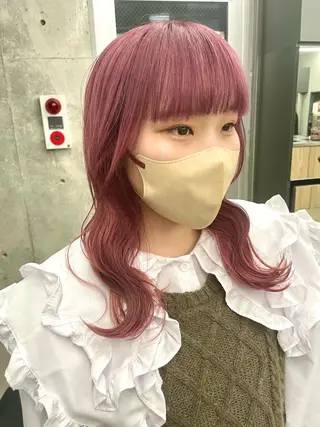 セミロング カラー インナーカラー 推し ブリーチ 髪質改善のヘアスタイル