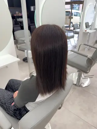 ミディアム カラー 結城 虹心のヘアスタイル