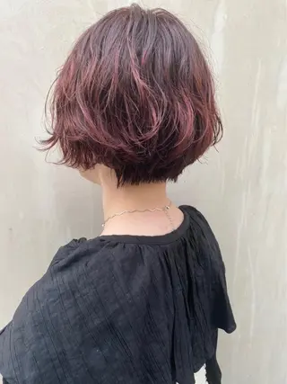 ショート 渡部凌我 小顔ウルフ ハイトーンカラーのヘアスタイル
