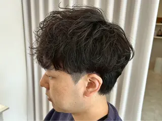 ショート センターパート 韓国ヘア・綾也のヘアスタイル
