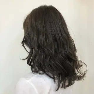 ミディアム 中川 遥のヘアスタイル