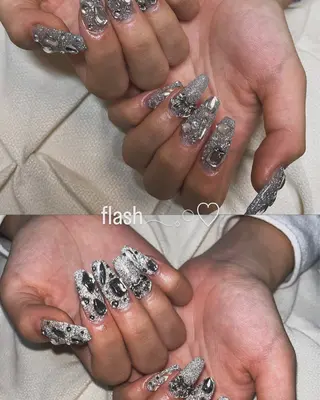 ネイル nail.salon .Reversalのネイルデザイン
