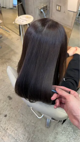 ロング カラー 上田 季里のヘアスタイル