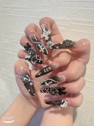 ネイル D-BEAUTY Nailsalonのネイルデザイン