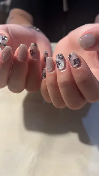 ネイル 岩本 杏のネイルデザイン