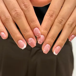 ネイル Minou. (ミヌー)のネイルデザイン