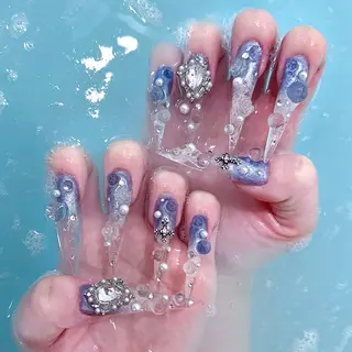 ネイル AIKO🐈⬛⭐︎ 大阪/y2k/個性派のネイルデザイン