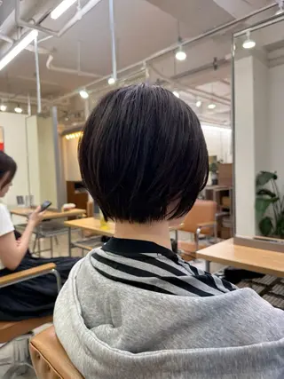 ショート 切りっぱなしボブ/ ストレート須藤優真のヘアスタイル