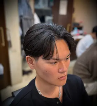 ミディアム パーマ メンズ 坂本 虹昂のヘアスタイル