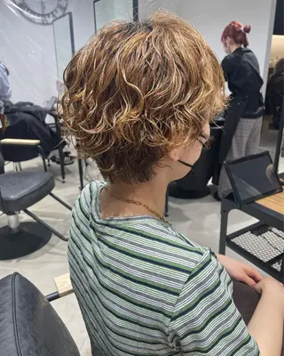 ショート パーマ 暖色カラー🍊 ボブ🌿顔周りcutのヘアスタイル